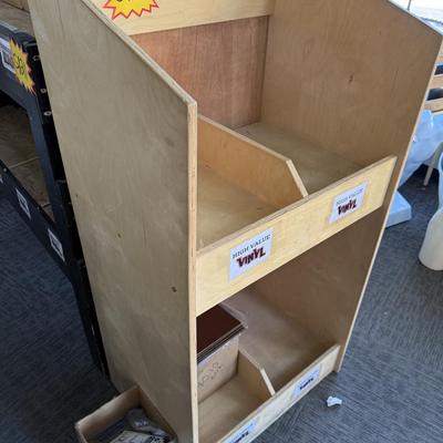 S122-wooden album display
