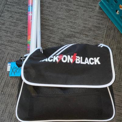 X277-bag with posters and T-shirts