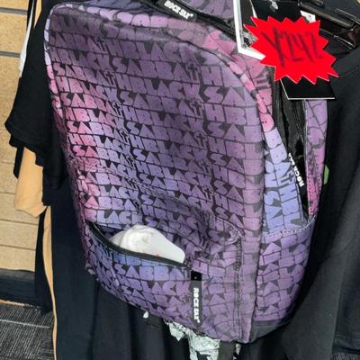 X242-Backpack with tees