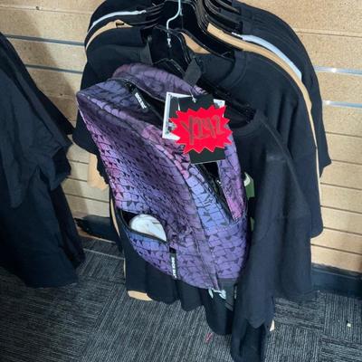 X242-Backpack with tees