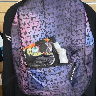 X239-backpack with size large T-shirts Plus bonus t