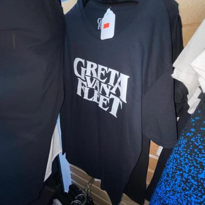 X235-backpack with T-shirts (M) and Bonus T