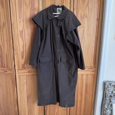 London Fog and Sydney Oilskin Trench Coat - Men’s Size 46 (FE-DZ)