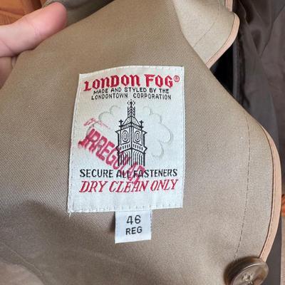 London Fog and Sydney Oilskin Trench Coat - Men’s Size 46 (FE-DZ)