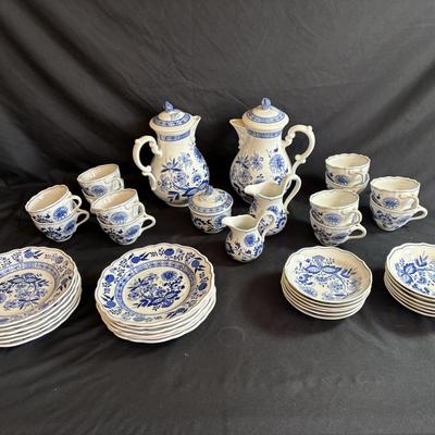 Lorenz Hutschenreuther German China Tea Set (K-ES)