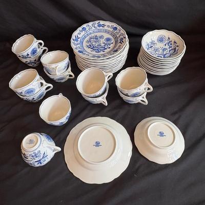 Lorenz Hutschenreuther German China Tea Set (K-ES)