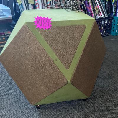 X189-geometric speaker,