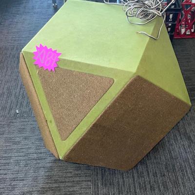 X189-geometric speaker,