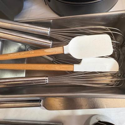 Large Lot Specialty Bakeware (K-ES)