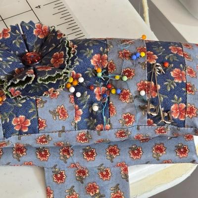 Weighted Pin Cushion with Bag