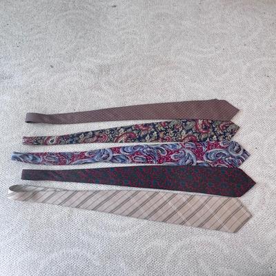 Hart Schaffner & Marx, Jefferson, Izod, Christian Dior, and Other Suit Jackets and Ties (FE-DZ)
