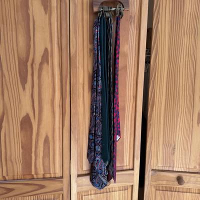 Hart Schaffner & Marx, Jefferson, Izod, Christian Dior, and Other Suit Jackets and Ties (FE-DZ)