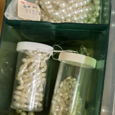 Snapware Container with Faux Pearl Beads