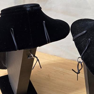 Black Velvet 3D Necklace Stands