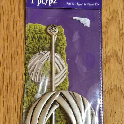 New in the Package Shaw Pin