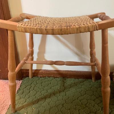 Wicker seat stool