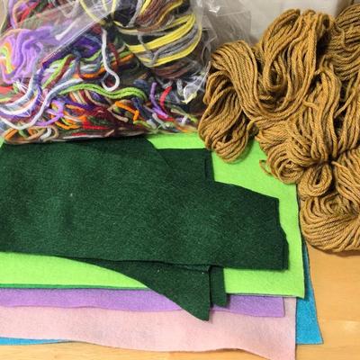 Yarn & Felt Crafting Lot