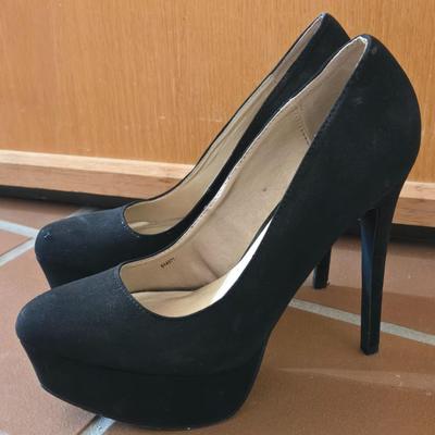 (3) Pairs of High Heels