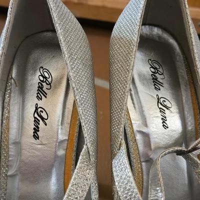 (3) Pairs of High Heels