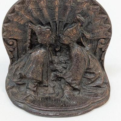 Vintage Solid Bronze Asian Chinese Couple Kissing 4" Bookend