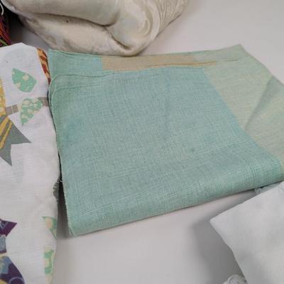Assortment Of Vintage Linen Table Cloths Napkins