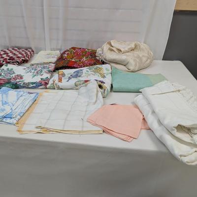 Assortment Of Vintage Linen Table Cloths Napkins