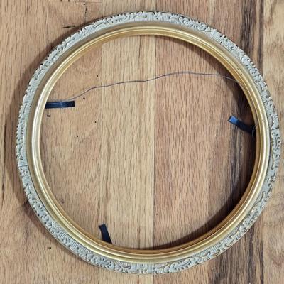 Gold Gilt Wood Round Frame and Dark Stain Round Wood Frame