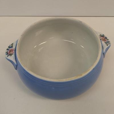 Hall's Rose Parade Covered Casserole Dish