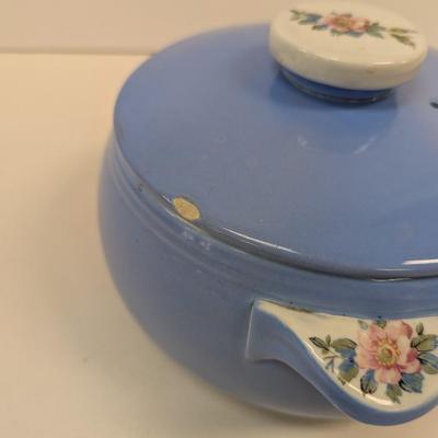 Hall's Rose Parade Covered Casserole Dish