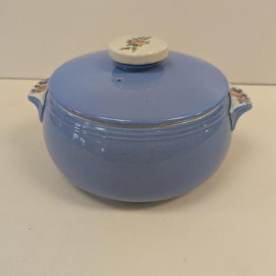 Hall's Rose Parade Covered Casserole Dish