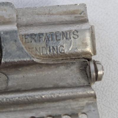 Vintage Valet Auto Shop Razor