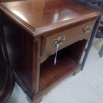 Pennsylvania House side Table with Drawer- Approx 22" x 14" x 24 1/2" Tall