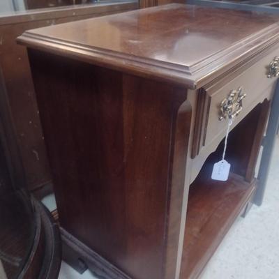 Pennsylvania House side Table with Drawer- Approx 22" x 14" x 24 1/2" Tall