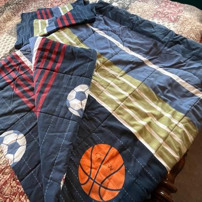 Boys Sport quilt w/2 pillow shames Queen size