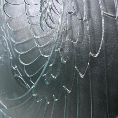 STUNNING - South West Glass Carving Artist: Dan Cummings