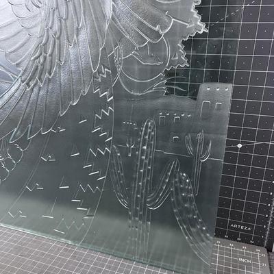 STUNNING - South West Glass Carving Artist: Dan Cummings