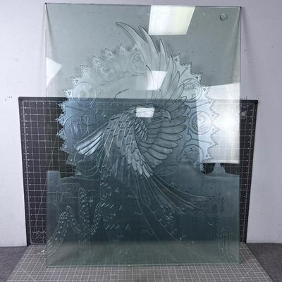 STUNNING - South West Glass Carving Artist: Dan Cummings