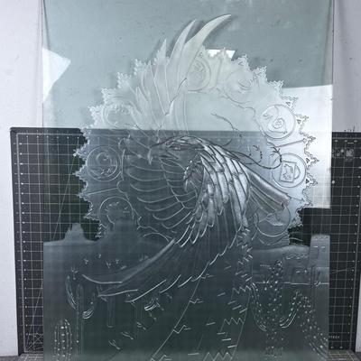 STUNNING - South West Glass Carving Artist: Dan Cummings