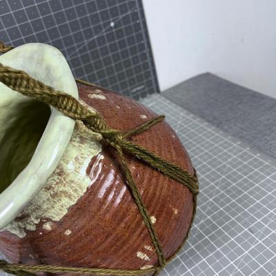 Macrame Plant Hanger, Olive Colored Jute Rope +++ Studio Art Pottery 