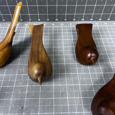 Carved Myrtle Wood Birds (5) of them