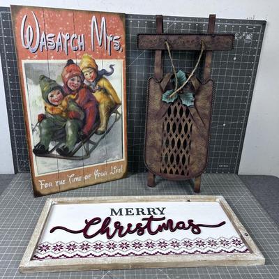 3Pieces of Christmas Holiday Décor. 