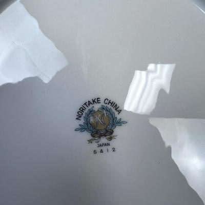 NORITAKE China Salad Plates and a Tureen Rose Pattern 
