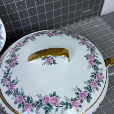 NORITAKE China Salad Plates and a Tureen Rose Pattern 