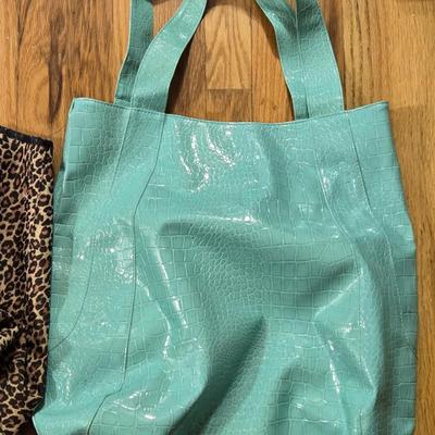 (2) Tote Style Handbags