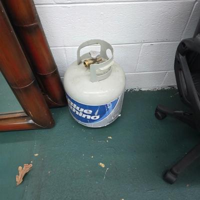 Propane tank
