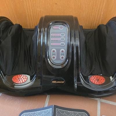 Foot Massager with Remote and Manual