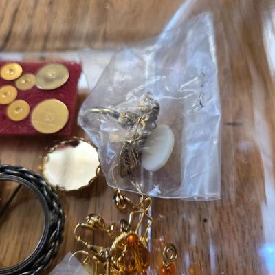 Large Lot of Jewelry & Coin Purse Findings