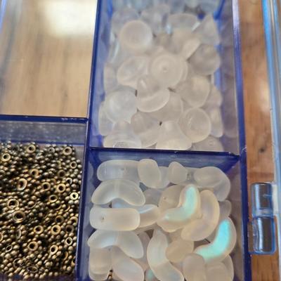 Beads & Jewelry Findings Lot