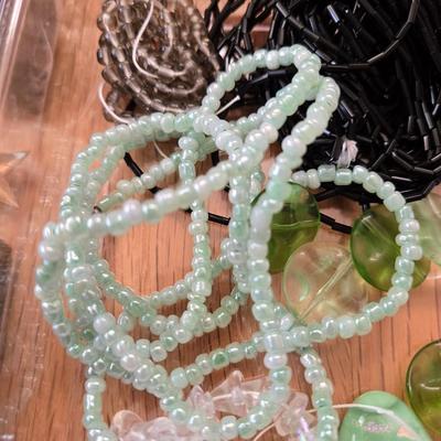 Strings of Beads, Bags of Loose Beads, Stone Pendants