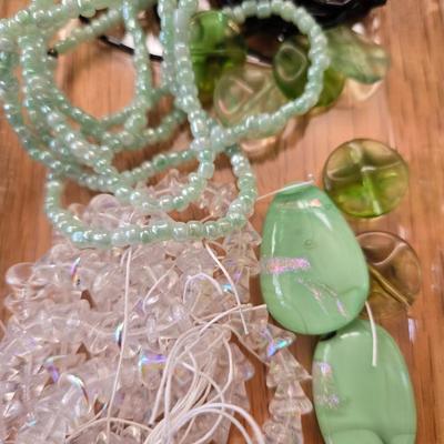 Strings of Beads, Bags of Loose Beads, Stone Pendants